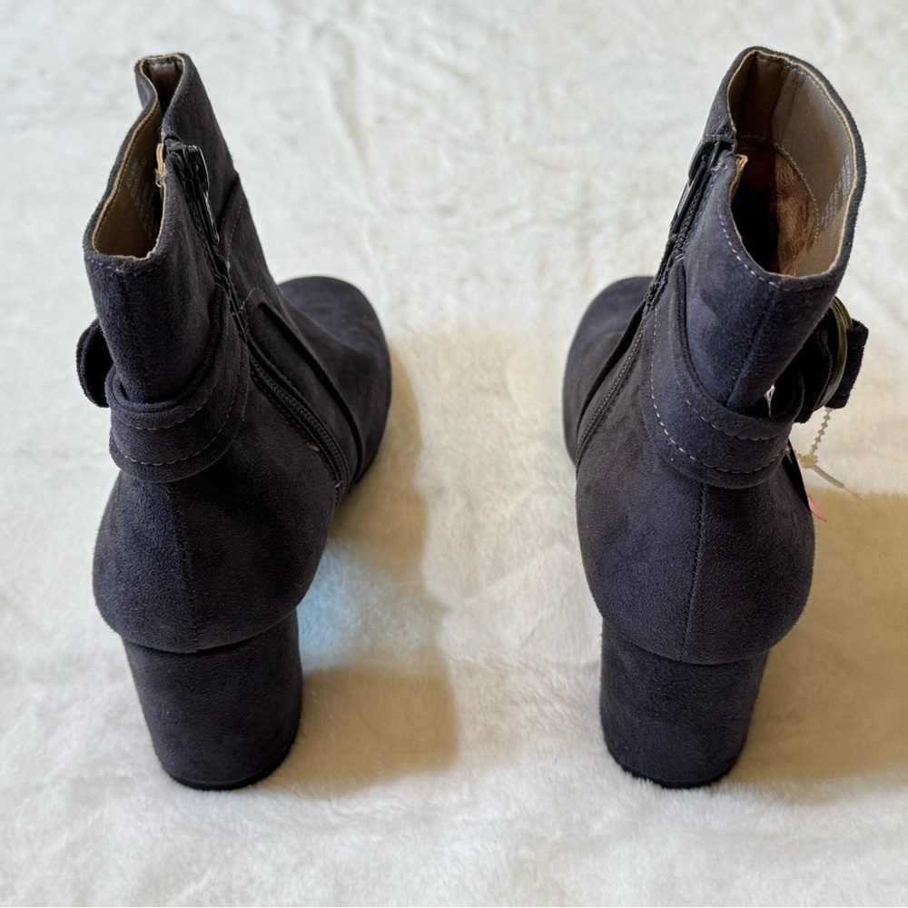 White Mountain Size 7.5 Fabric Upper. Smokey blue/gray 2.5” heel boots. NEW! - Picture 10 of 13